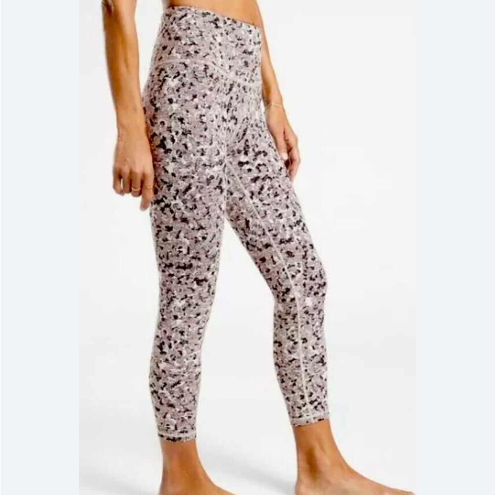 ATHLETA ELATION 7/8 TEXTURED HIGH RISE TIGHTS SIZE M